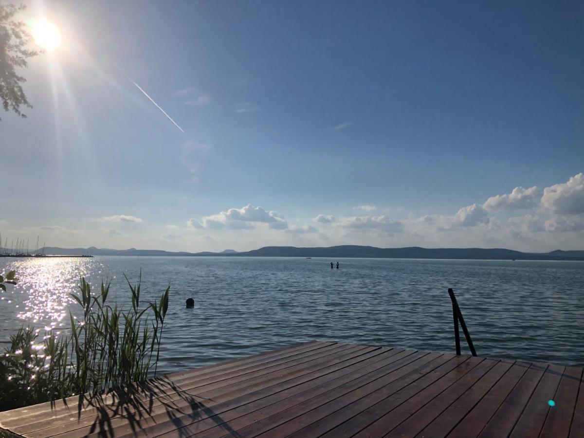 Sunny Private Beach 巴拉通雷勒 外观 照片